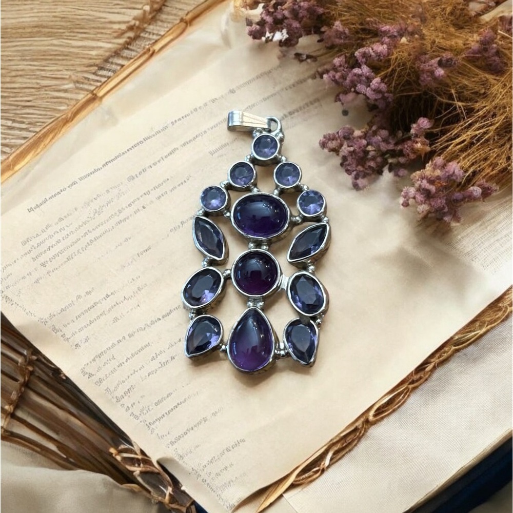 NWOT Natural Amethyst Pendant